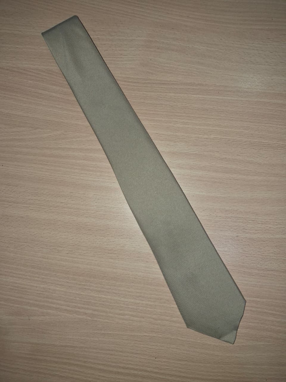 CORBATA GRIS ARENA