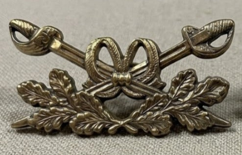 PIN SABLE RIGIDO PARA BOINA