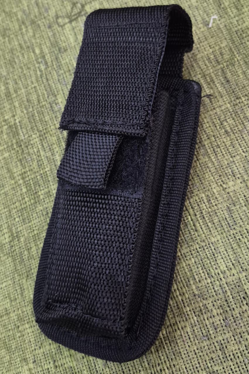 PORTACARGADOR SIMPLE NEGRO MOLLE M002