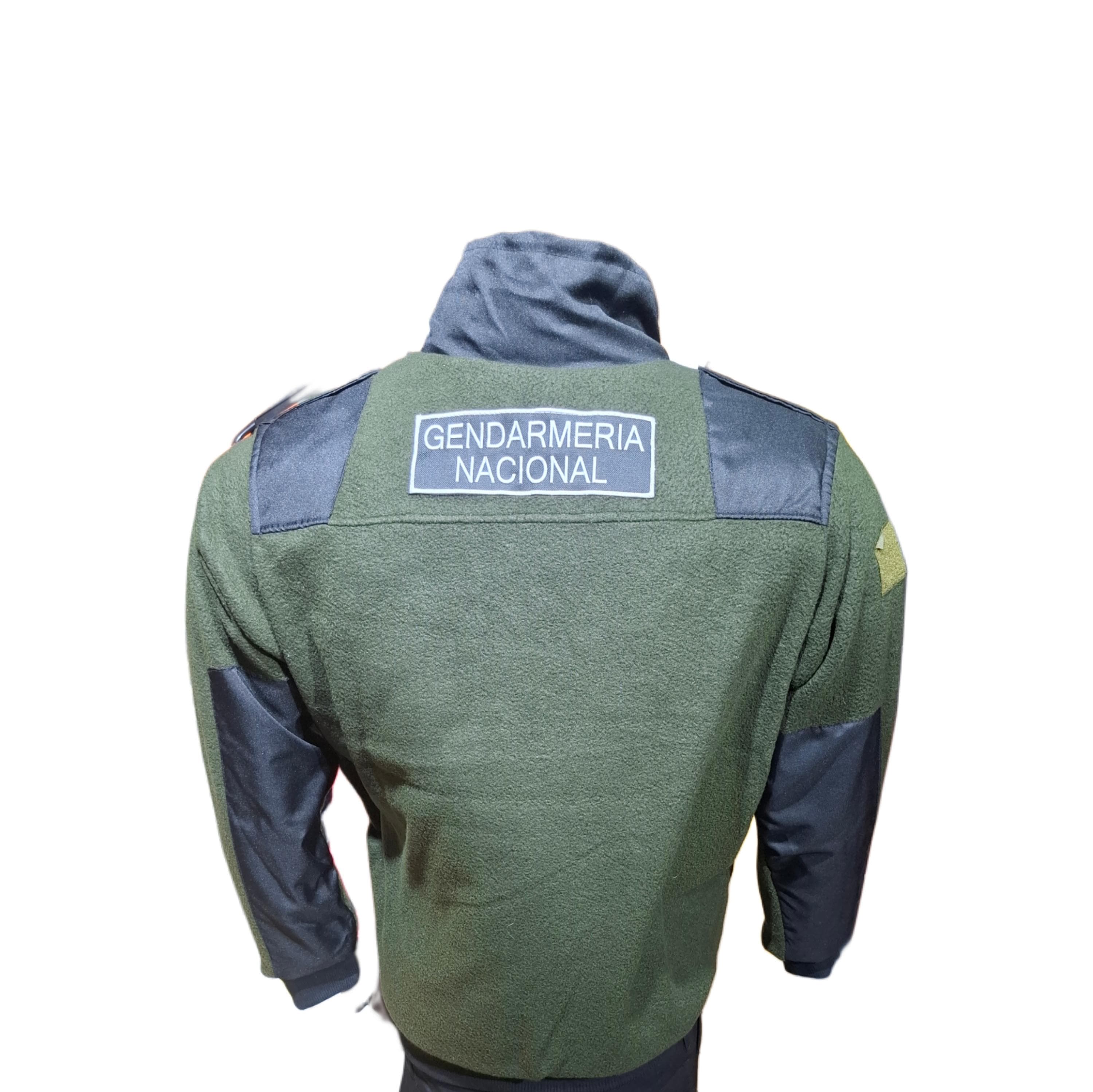 CAMPERA POLAR CON PARCHE