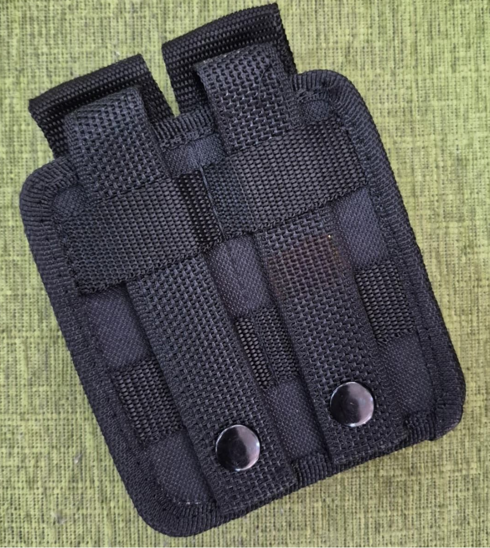 PORTACARGADOR DOBLE NEGRO MOLLE M001