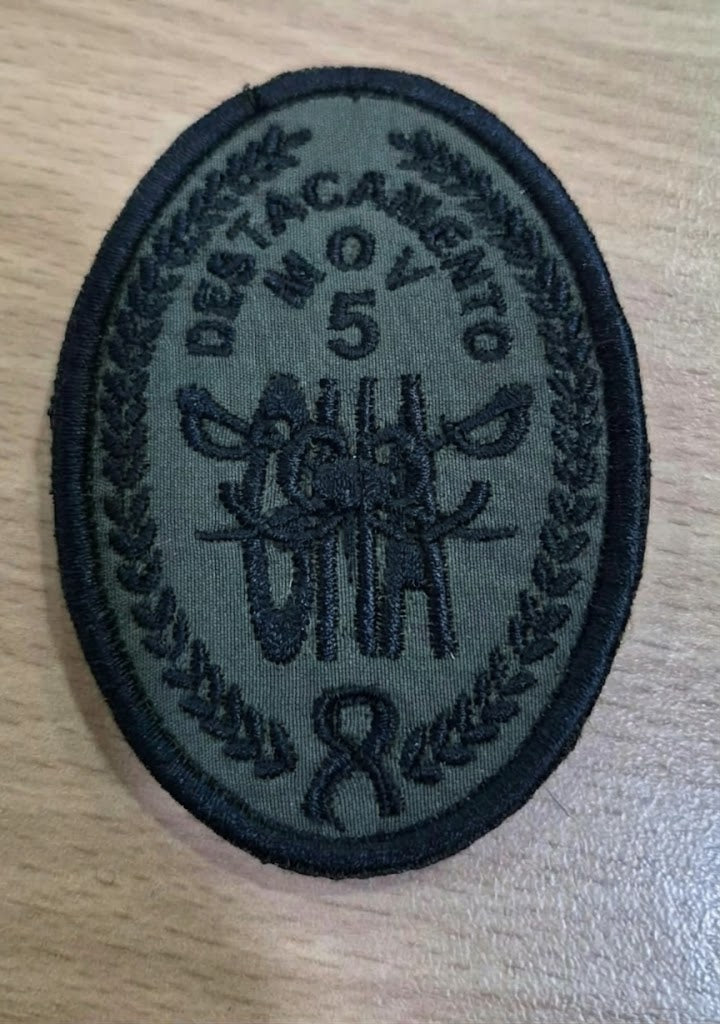 EMBLEMA DEL DESTACAMENTO MOVIL 5 BAJA VISIBILIDAD